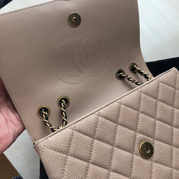 Authentic guaranteed small beige caviar Filigree - Picture 2 of 8